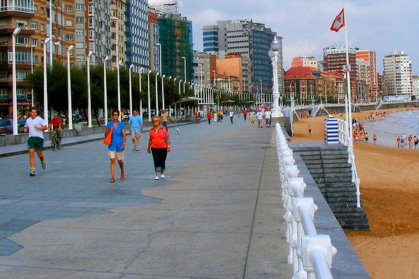 Passage maritime. Gijón (Espagne)